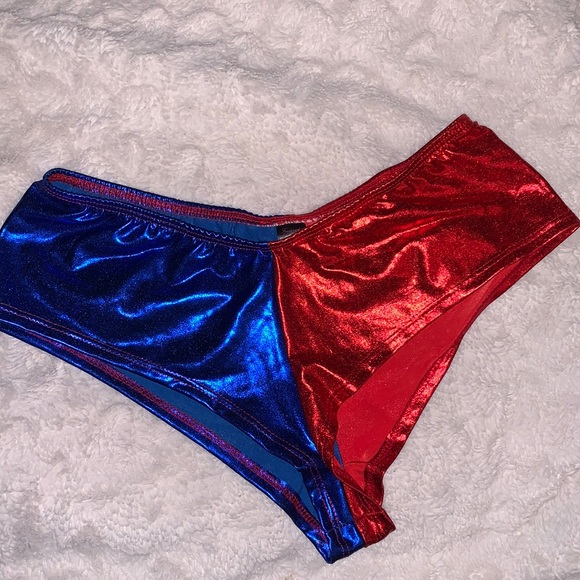 Harley Quinn costume - Picture 9 of 12